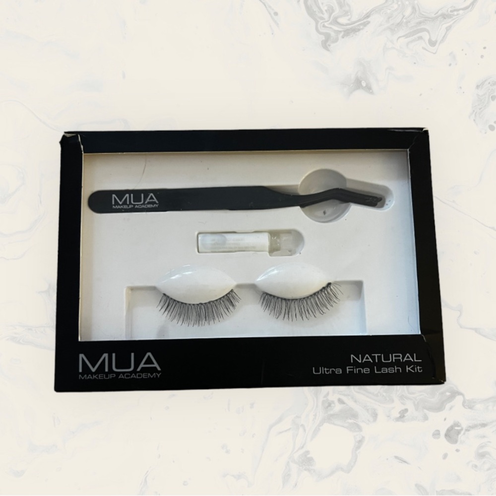 🎁MUA Makeup Academy NWT🪷NATURAL eyelash kit❗️